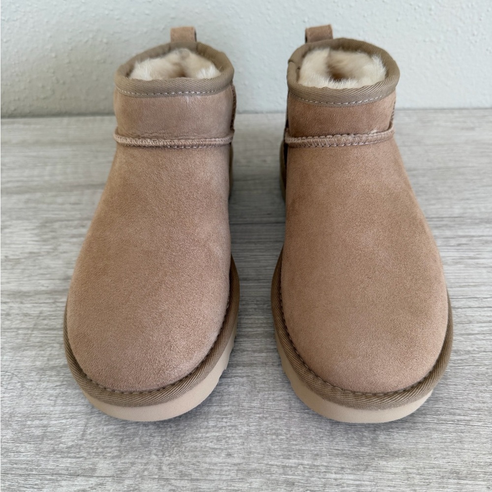 Authentic UGG Classic Ultra Mini 1116109 Women's Fashion Boots Sand Size 7 - Picture 3 of 16